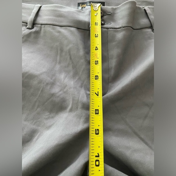 Lee Regular Fit Straight Leg Size 18 Short Gray Pants Mid Rise Secretly Shapes - Picture 6 of 7